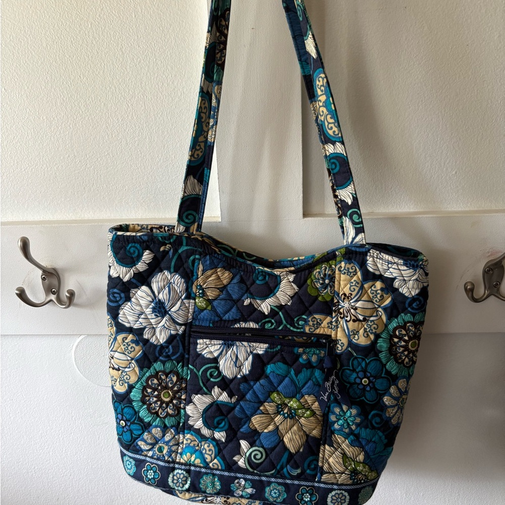 Rare find. Retired Mad Blue floral pattern Vera Bradley tote.